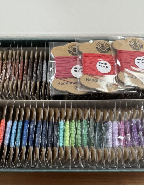 Gift Box 『XianGe Twist』ポリエステル撚り糸 0.60mm/8m巻84色フルセット